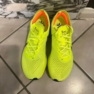 NWOB Nike ZoomX VaporFly Next% 3 Fast Pack DV4130-700 Running Women’s Size 7